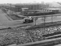 Gezien vanaf het veemgebouw aan de Noorderhogeweg Philips aan de Langewest ca 1960