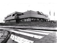 Nieuw kantoor voor Grond mij - Zonnedauw. 1981