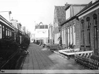 1965 rechts bij het hek is de Calvijnschool