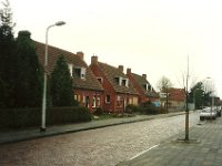 Woningen net voor de afbraak 1995 foto genomen vanaf kruispunt Noorderdwarsvaart.