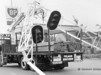 Vernielde verkeerslicht-installatie na een ongeval aan de Zuiderhogeweg 1979