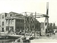 Het vervangen van de hoofdbrug 1932